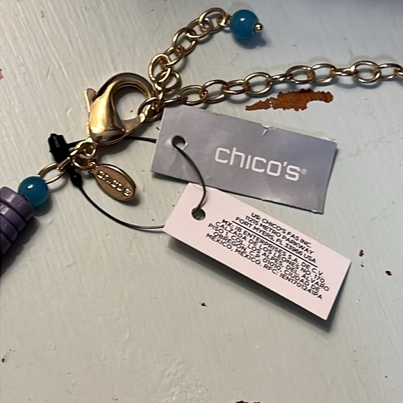 Chico’s Periwinkle Shell Bib Necklace. - Picture 7 of 9